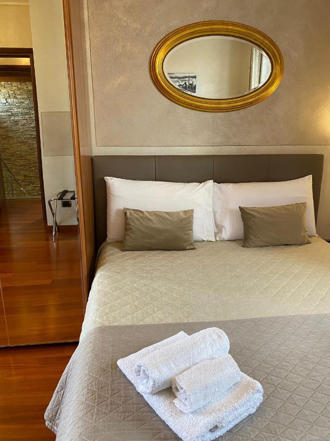 Villa Laura B&B Fossano Buitenkant foto
