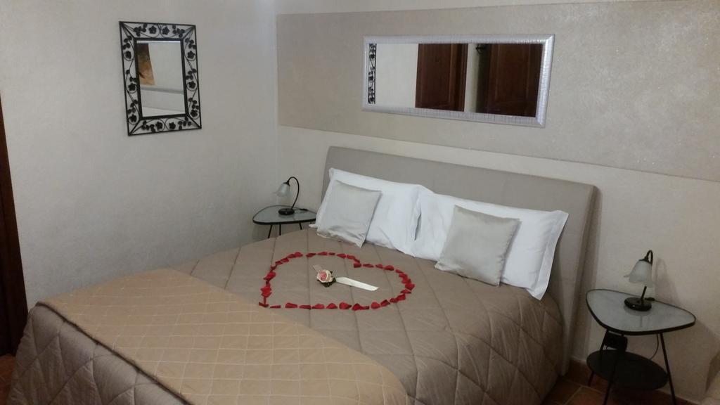 Villa Laura B&B Fossano Buitenkant foto