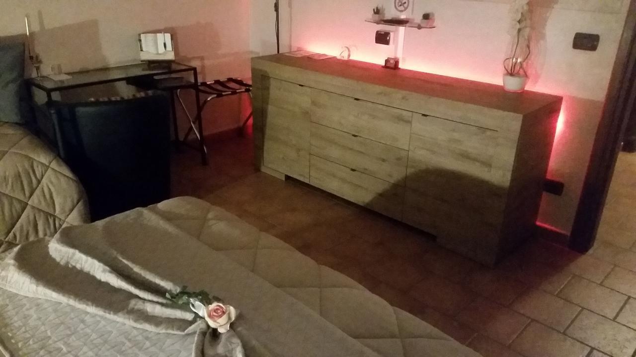 Villa Laura B&B Fossano Buitenkant foto